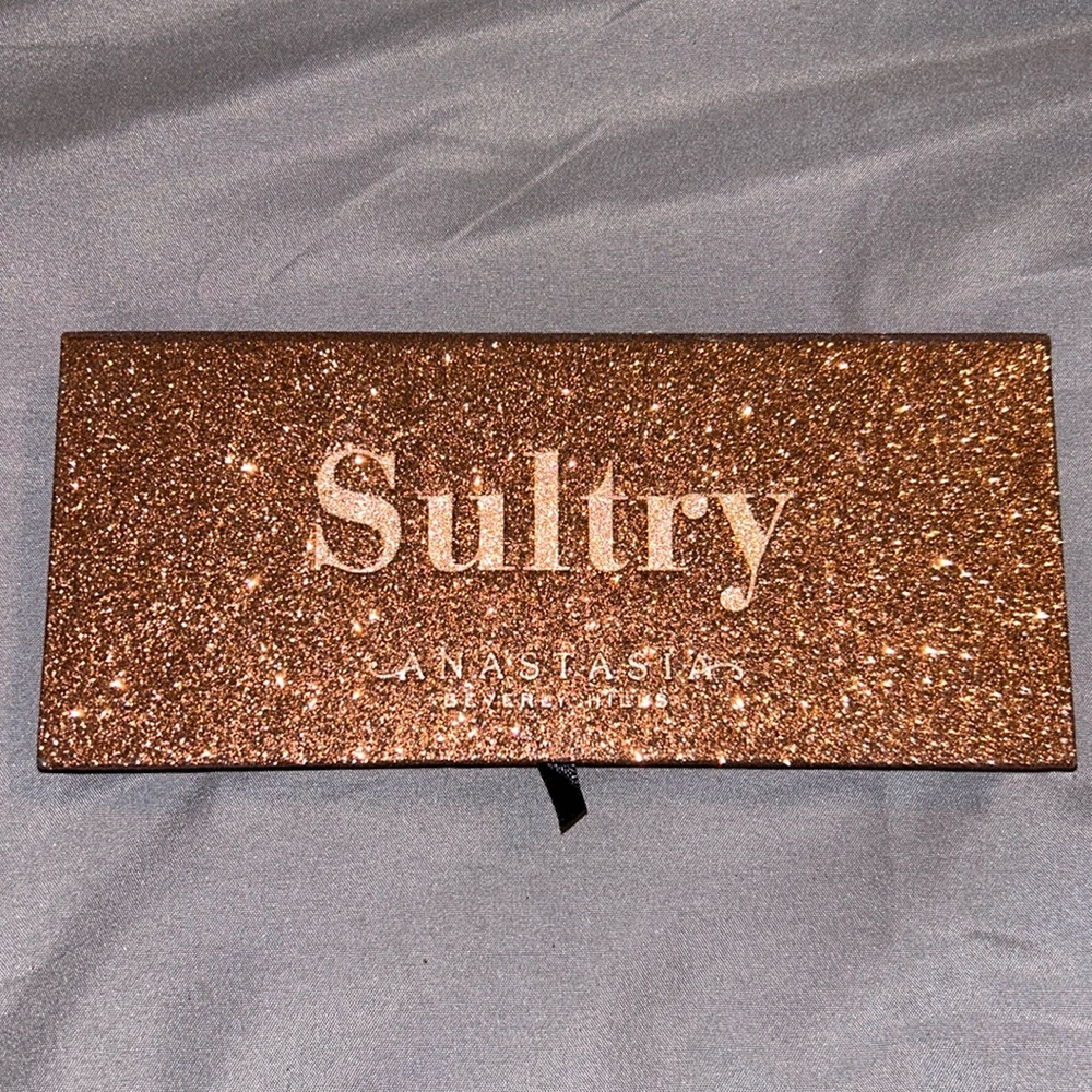 Anastasia Beverly Hills- Sultry Eyeshadow Palette